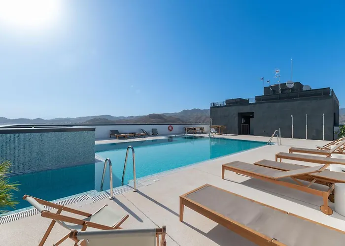 Xpce Urban 7 Malaga Skyline - Parking Free